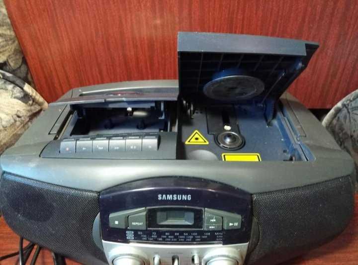 Магнитола SAMSUNG RCD-390