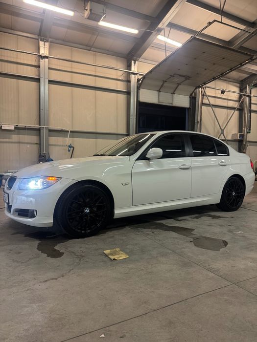 BMW seria 3 / 320I 2009