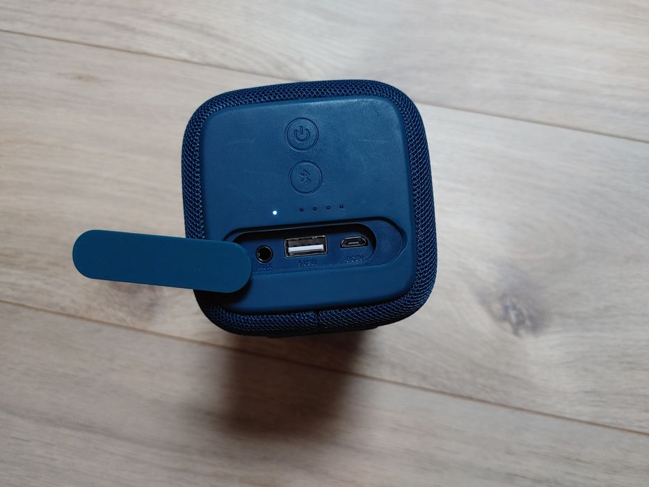 Baxa Bluetooth Fresh'n Rebel Rockbox Bold M Wireless Powerbank Noua