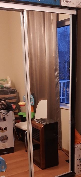 Гардероб с две плъзгащи врати