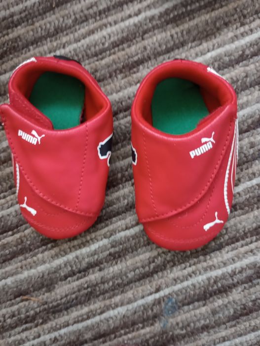 Adidași puma ferrari mărimea 19 folositi de doua ori in stare perfecta