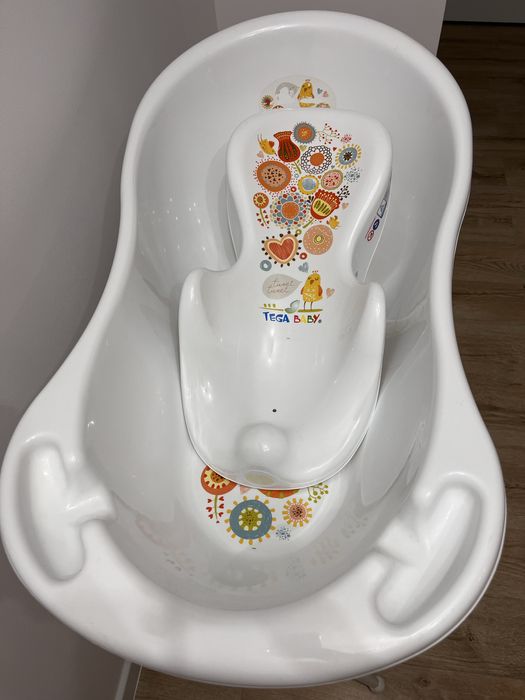 Cadă baie pentru bebeluși cu suport/ Tega Baby