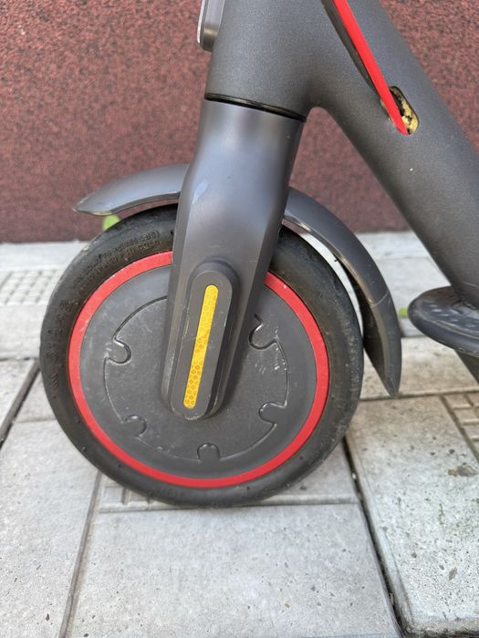 Vând trotineta electrică Xiaomi Mi Pro 2!!!