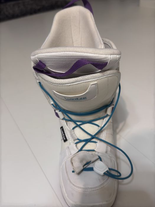 Vand boots snowboard dama marime 36