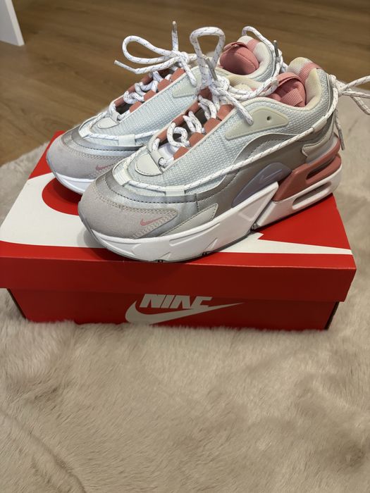 Маратонки Nike Furyosa