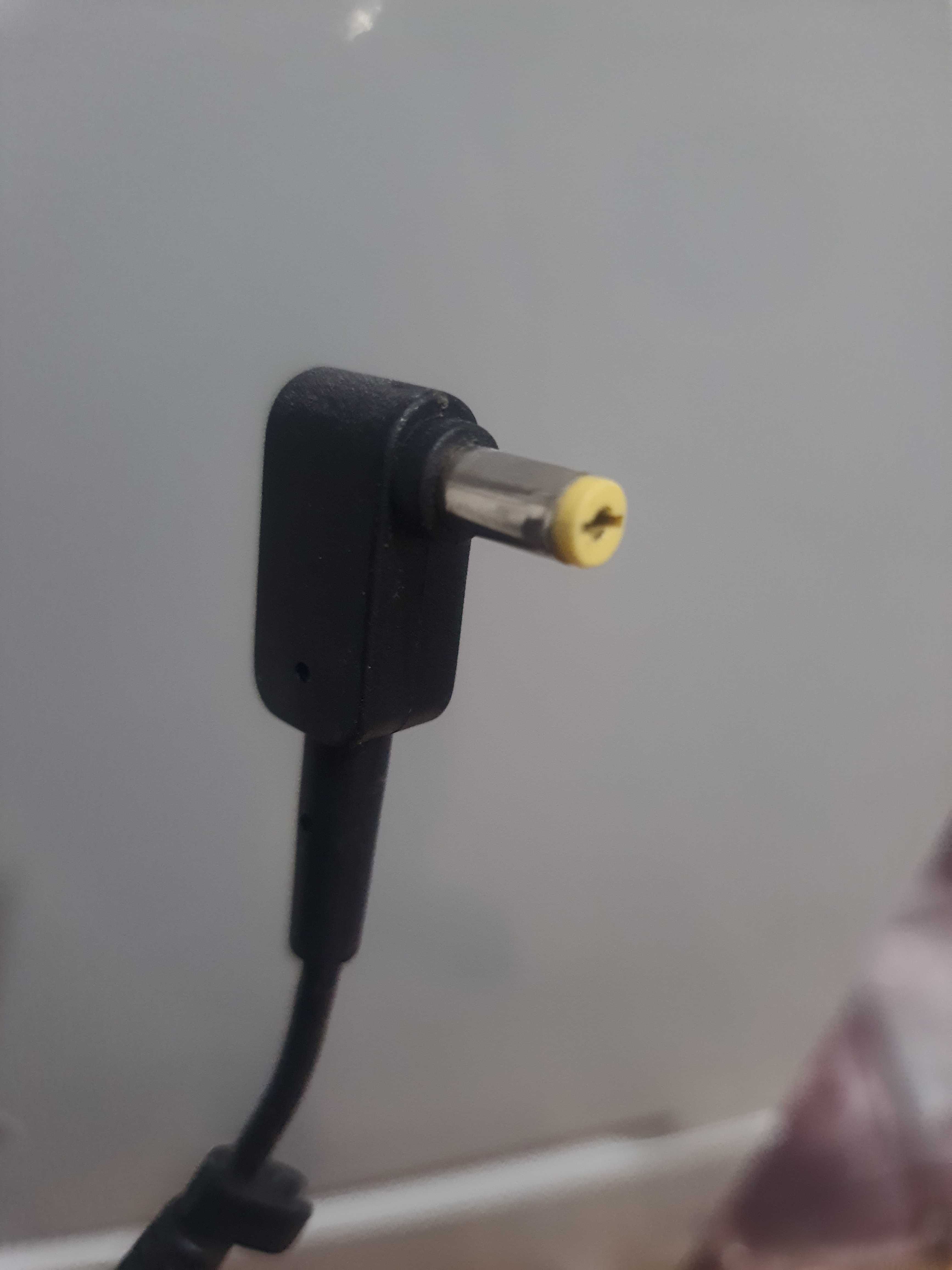 Блок питания 19v
