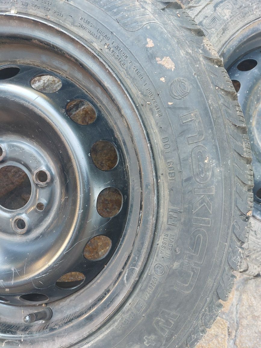 Гуми с джанти NOKIAN W+
