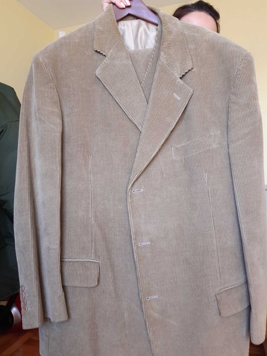 Custume de haine barbatesti de cea mai bună calitate pentru evenimente