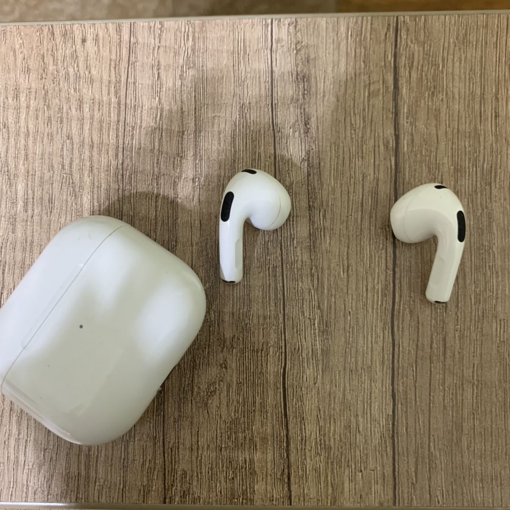 Apple AirPods 3