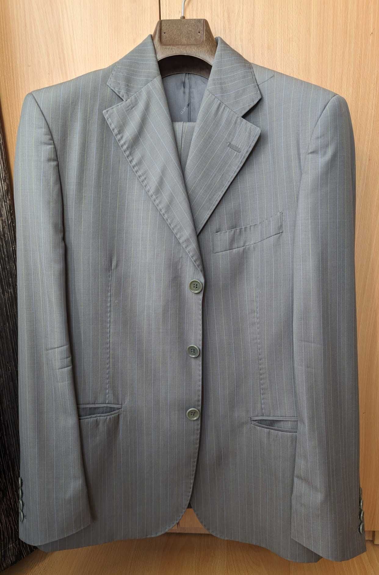 Vand 2 costume Bigotti marimea 50 impecabile