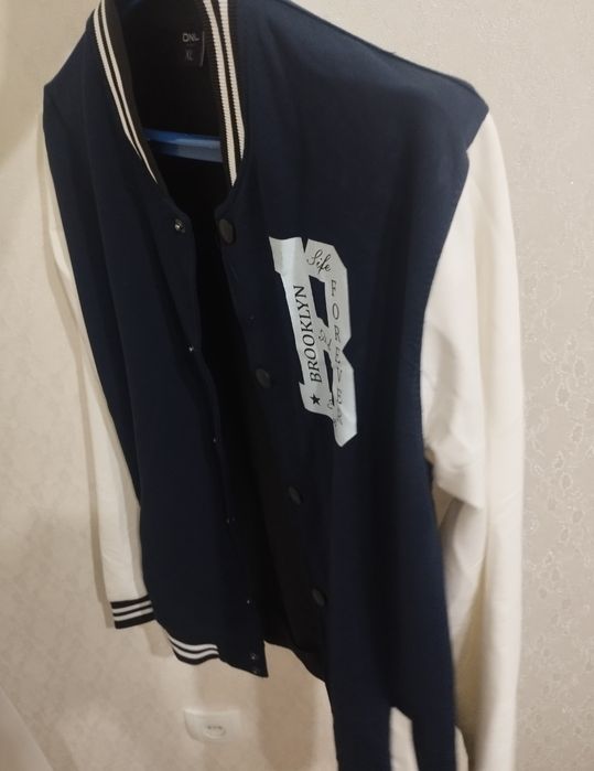 Стильный бомбер 
Түсі: қою көк