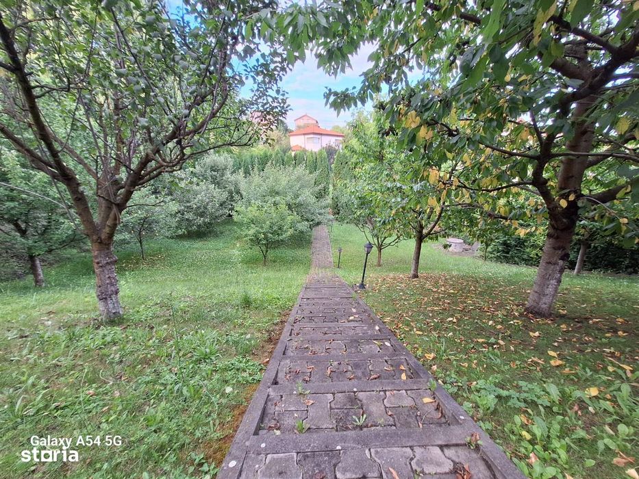 De vanzare/ for sale casa superba in Livezeni, Orizont, 920 mp teren