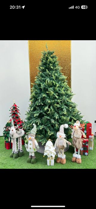 Елка искусственная, полностью литая 210 см высота