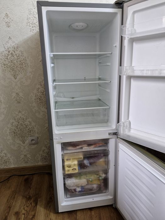 Продам Холодильник б/у