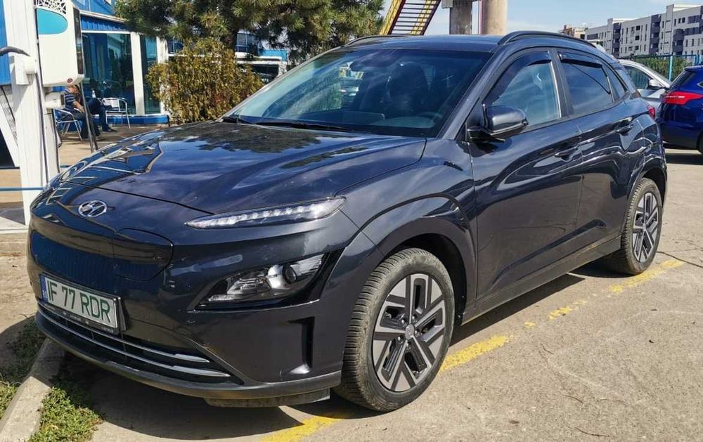 Hyundai KONA Electric 204 CP Highway + Navi mare - Baterie 64 KW