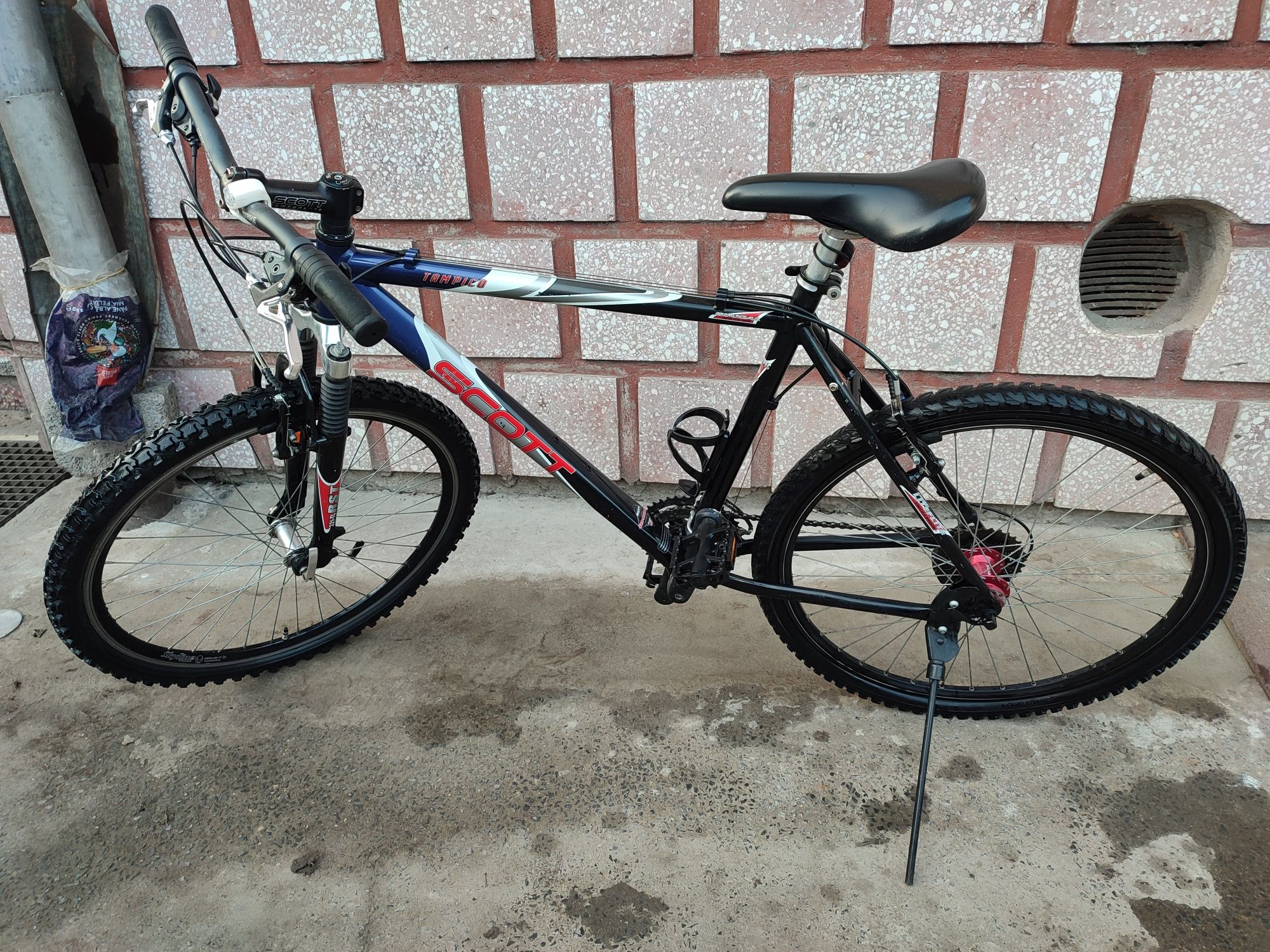 Bicicletă Scott - echipată full Shimano