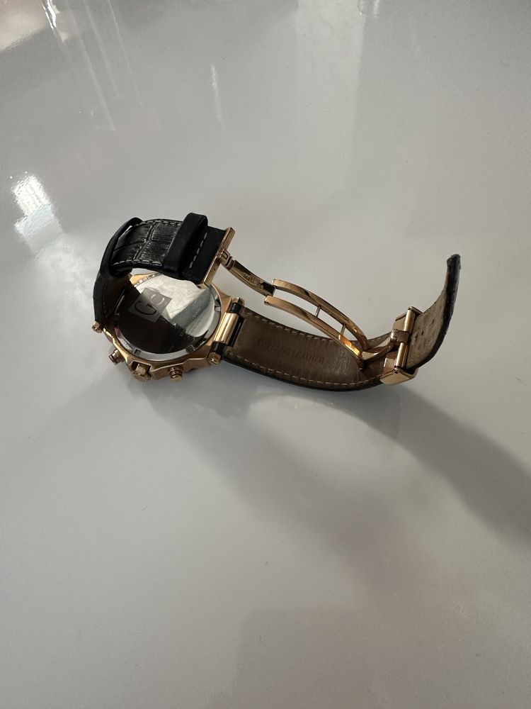Vand ceas GC ( guess colection) Swiss made !