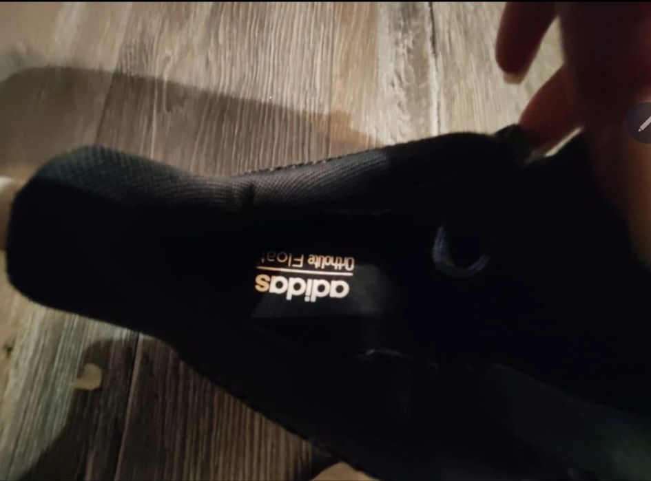 Adidasi Adidas marime 40