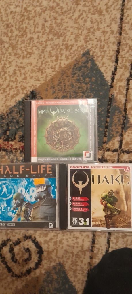 Диски Quake 1 2 3 и Half life blue shift
