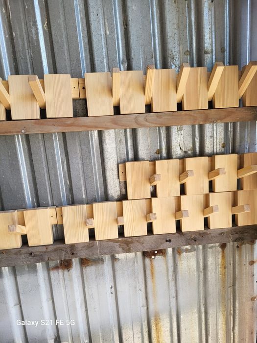 Вешалка настенная