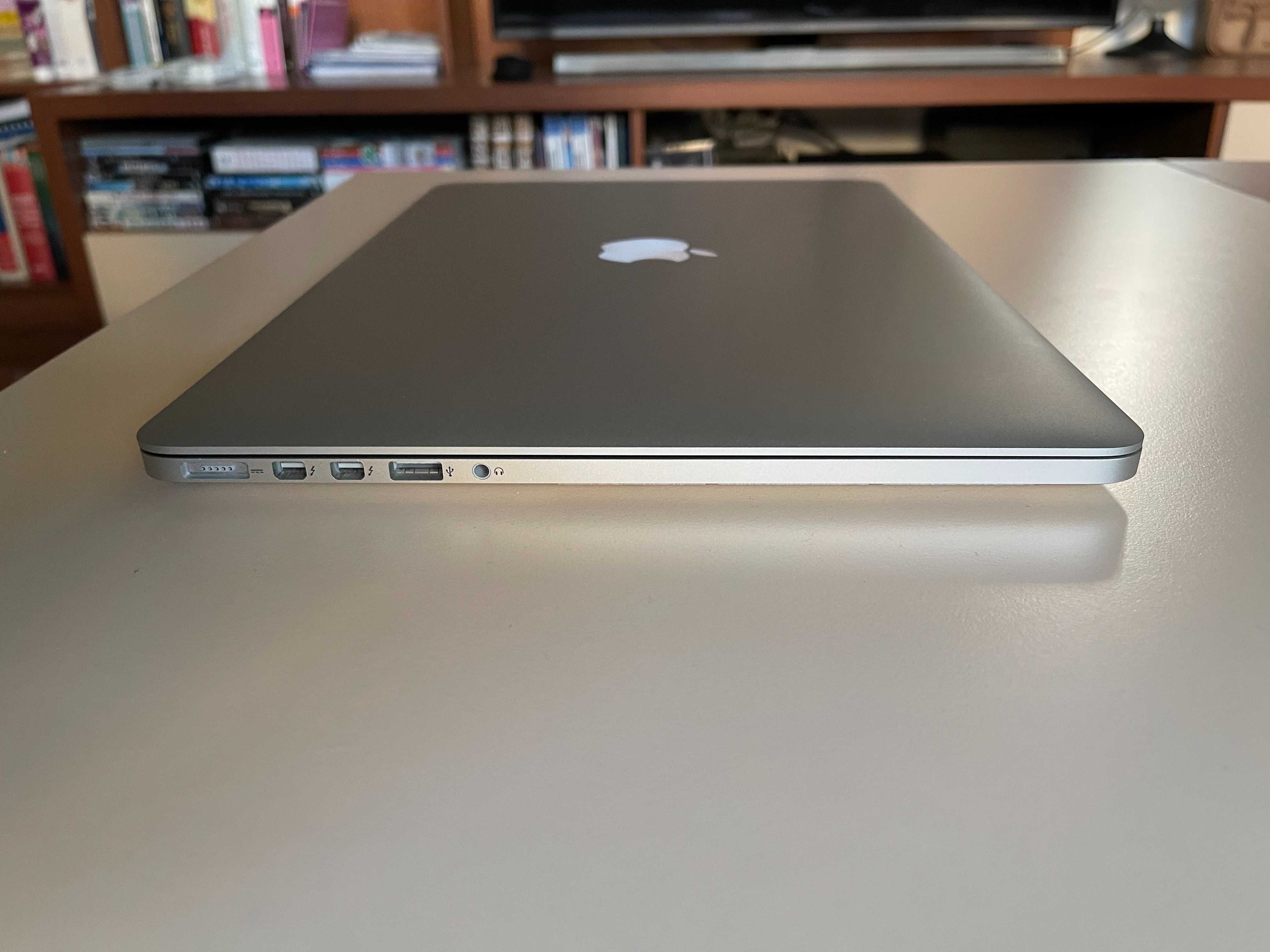 MacBook Pro 15” Retina – i7, 16GB RAM, 256GB SSD