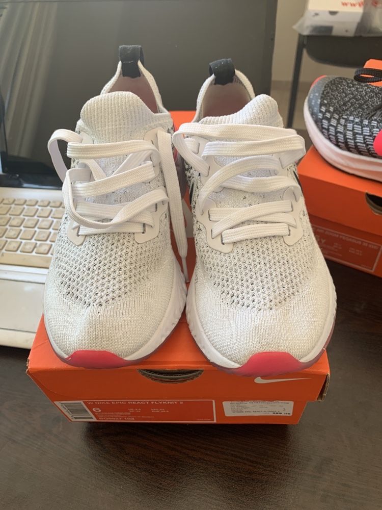 Маратонки NIKE