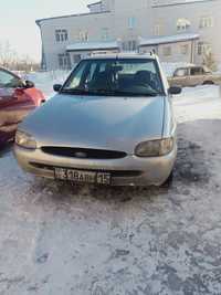 Продам машину Ford Escort