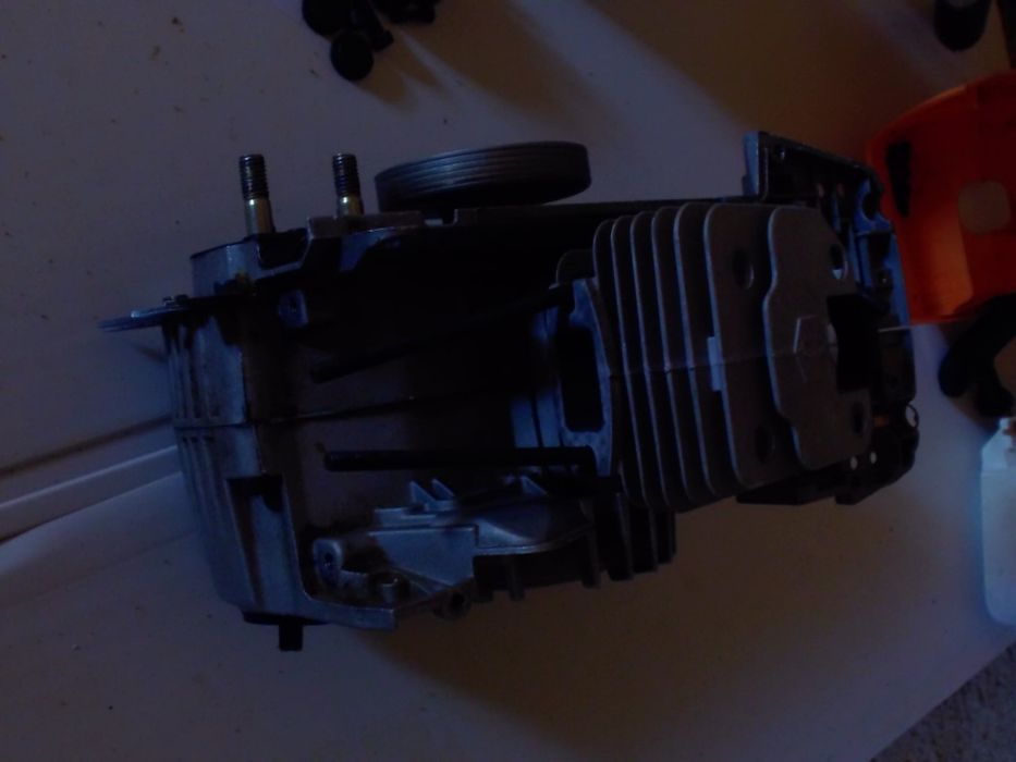 Китайска моторна резачка Stihl на часи