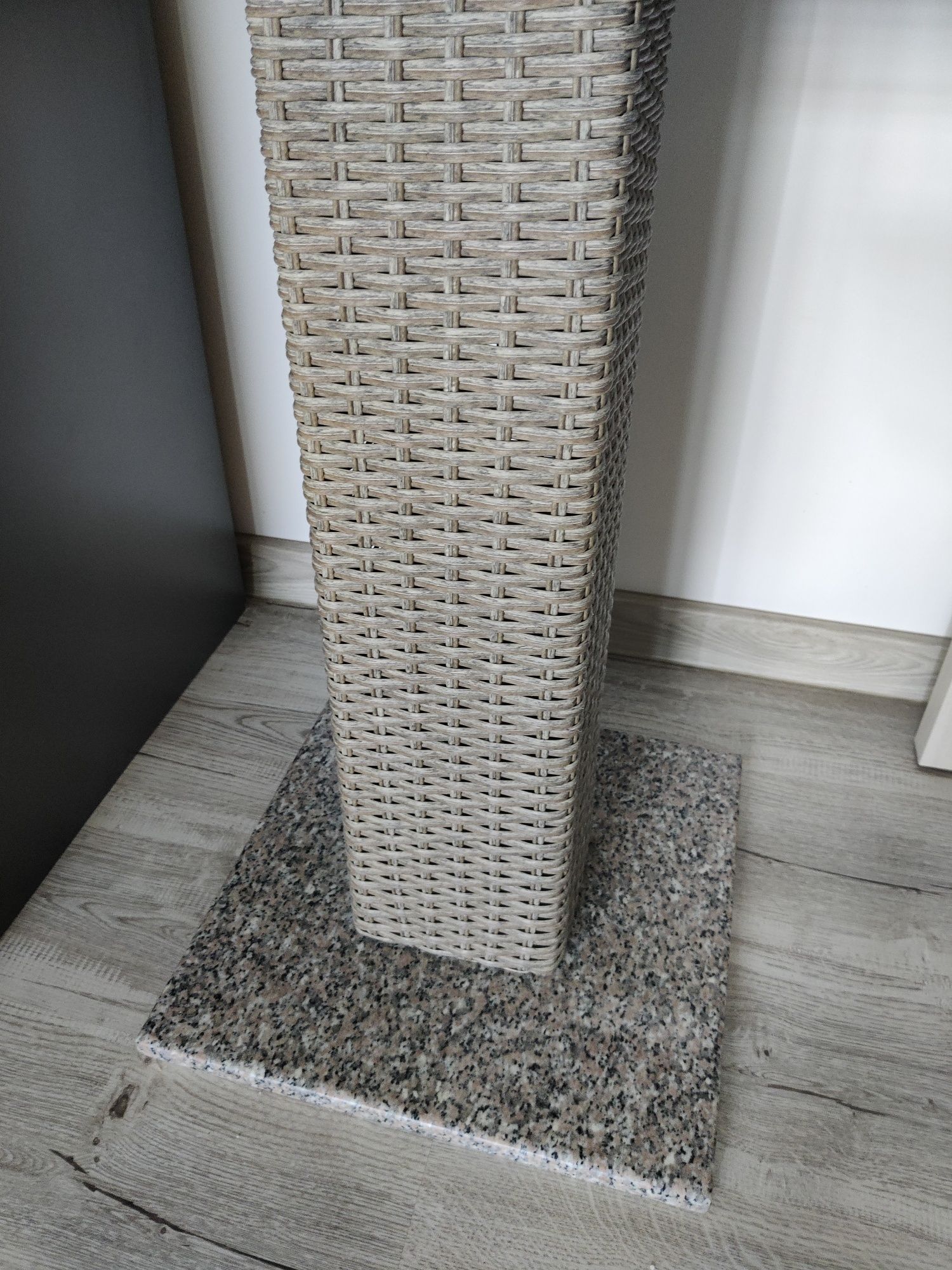 Vand masa gradina/balcon in stare impecabila