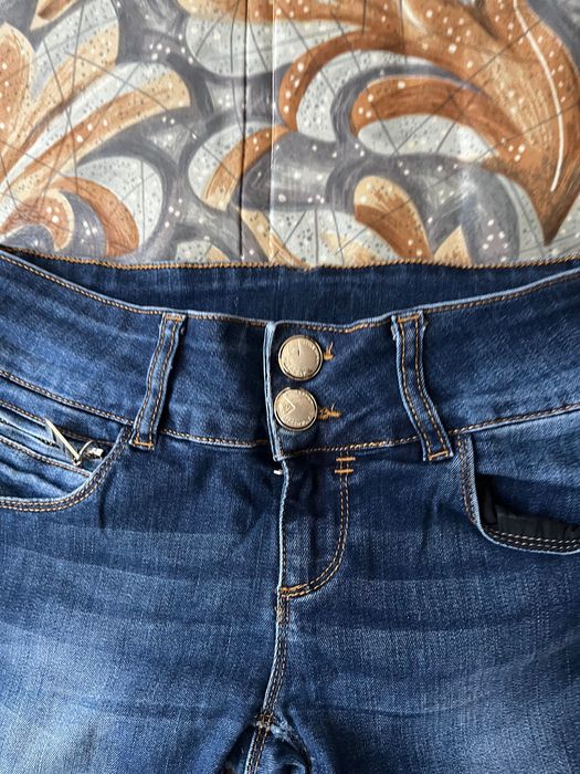 дънки с ниска талия