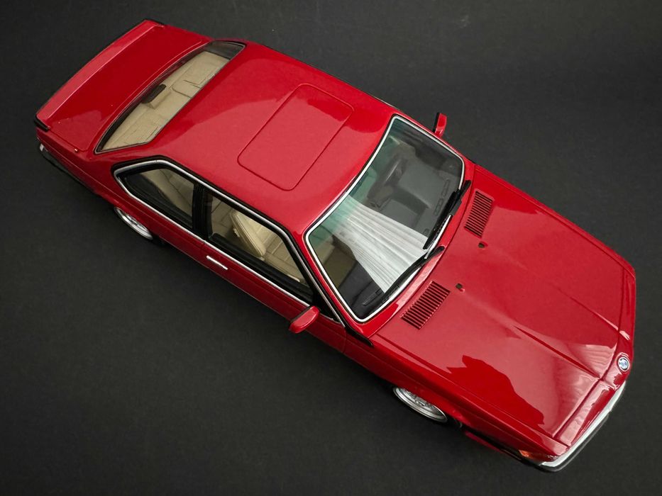 Macheta BMW M6 1/18 OTTO