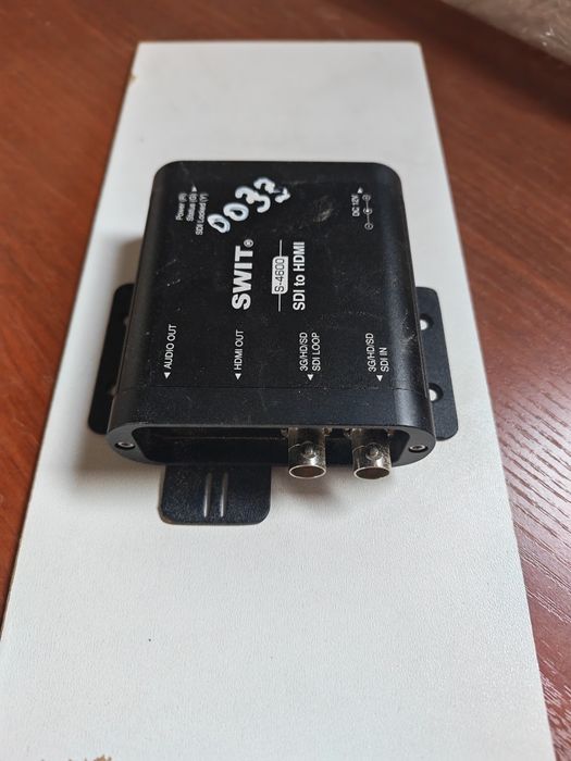 портативный конвертер SWIT S-4600 SDI в HDMI.