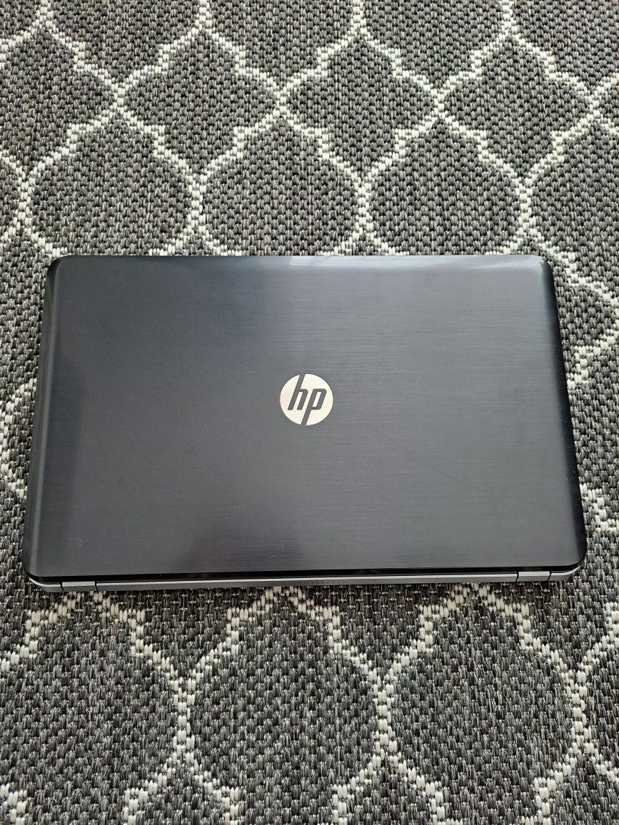 Laptop HP Pavilion 17" - 550 lei