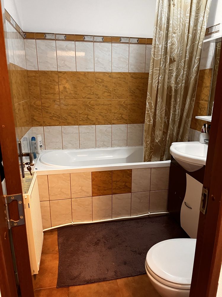 Vând apartament 2 camere 45mp mobilat si utilat (ca in poze)