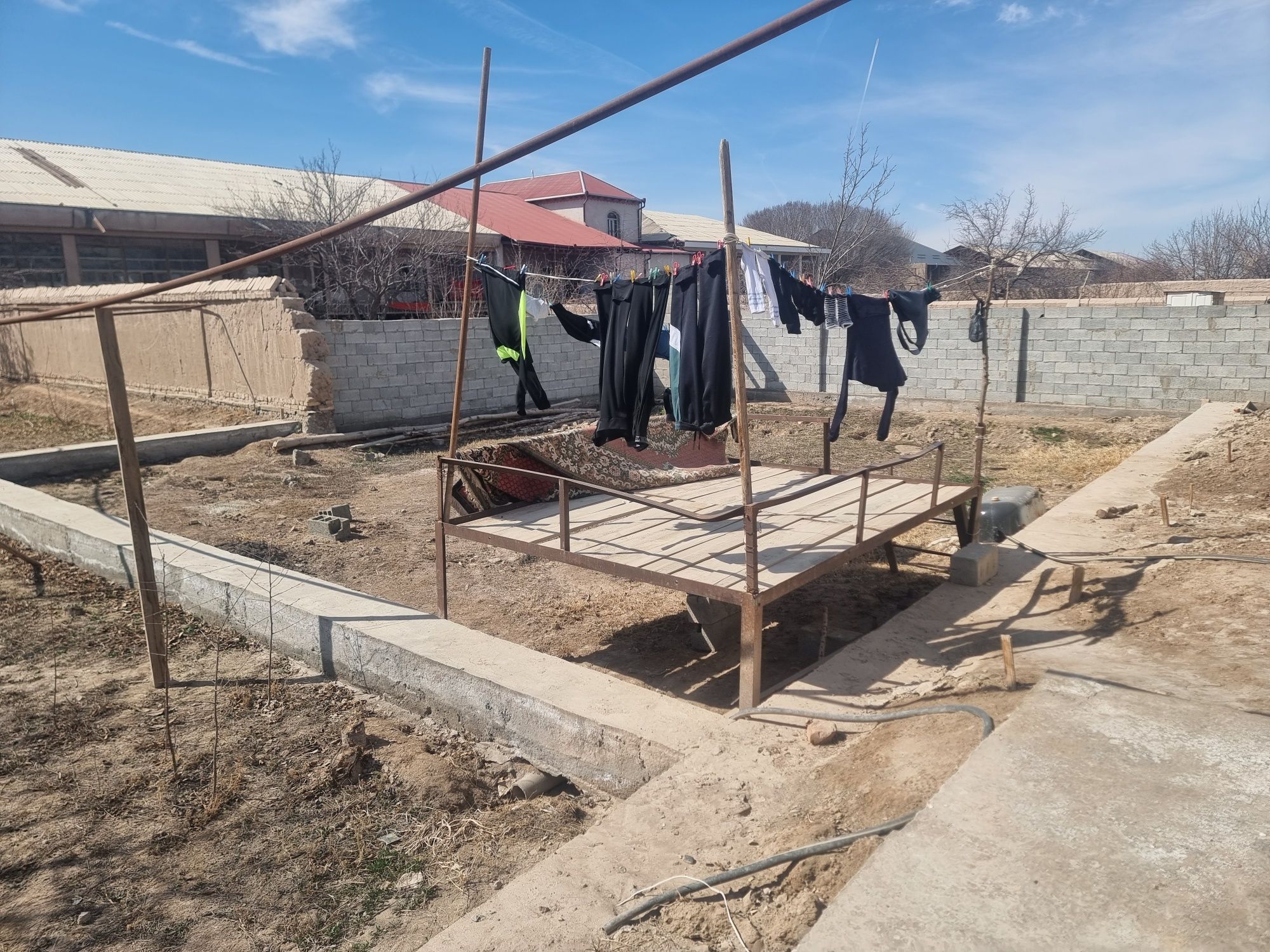 200m² yer orni sotiladi