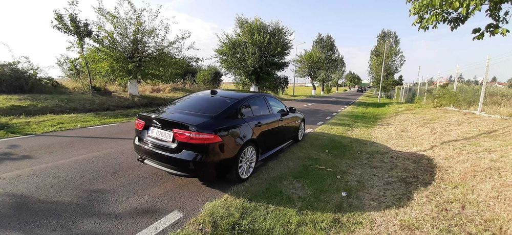 Jaguar XE 2017 2.0D 239.000km