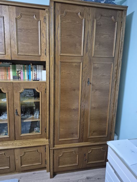 Vând Mobilă din lemn masiv