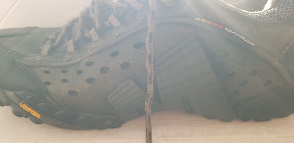Merrell nr 41 (26cm) pantofi trekking sport outdoor,talpa Vibram