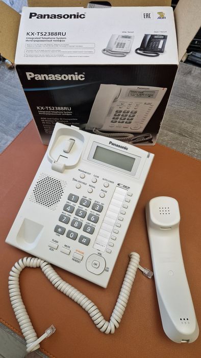 Телефон настольный Panasonic KX-TS2388RU новый