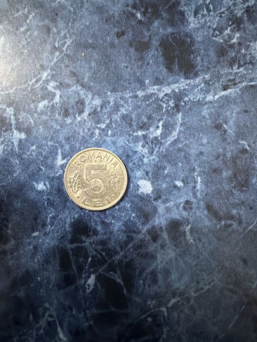 Vand moneda de 5 lei