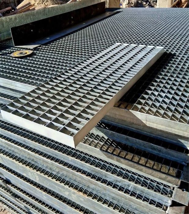 Trepte zincate galvanizate
