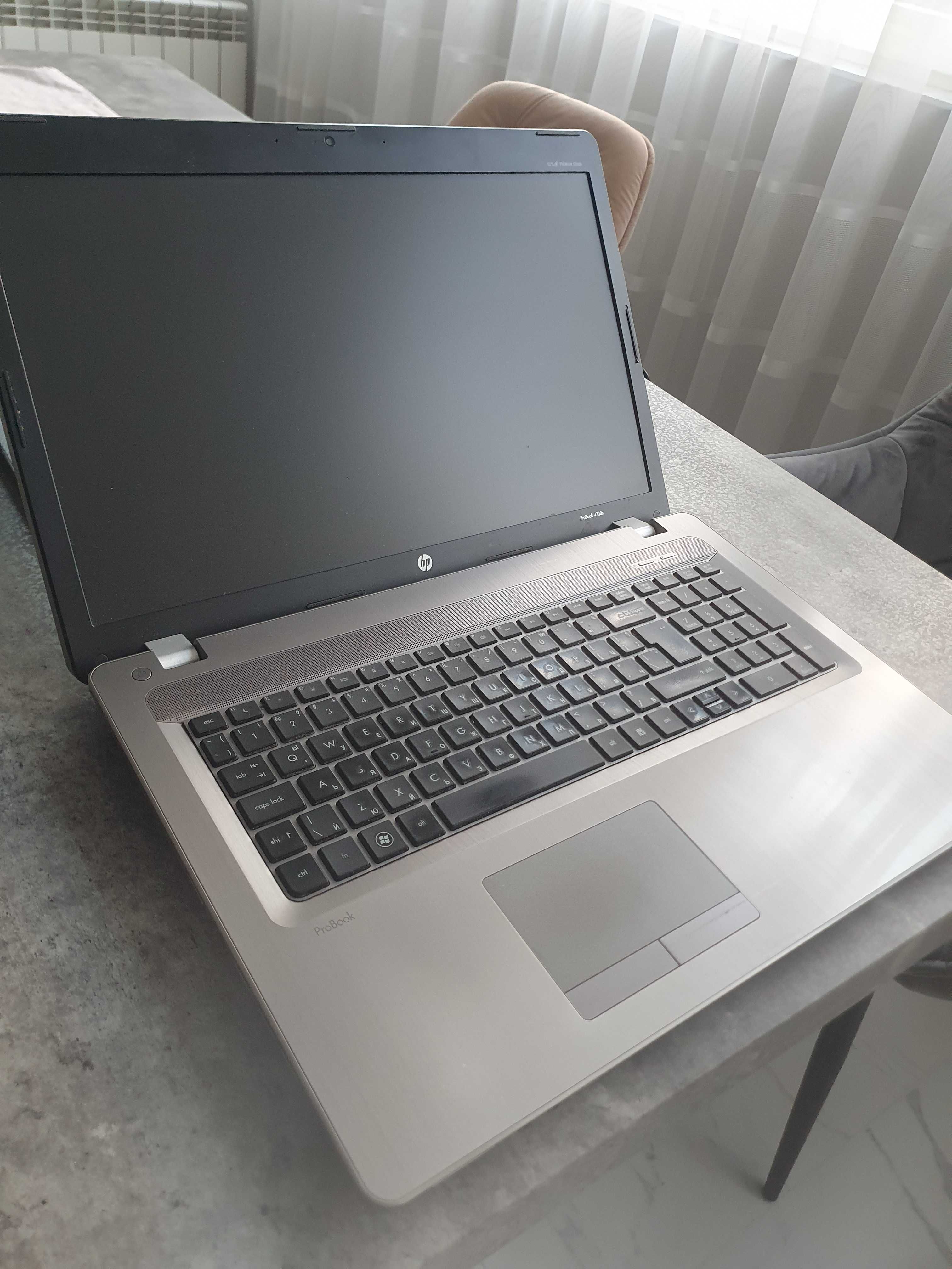Лаптоп HP ProBook 4730s Notebook PC, 17.3 inches