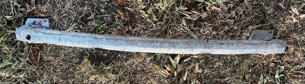 Основа/ греда за предна броня Рено Меган 2