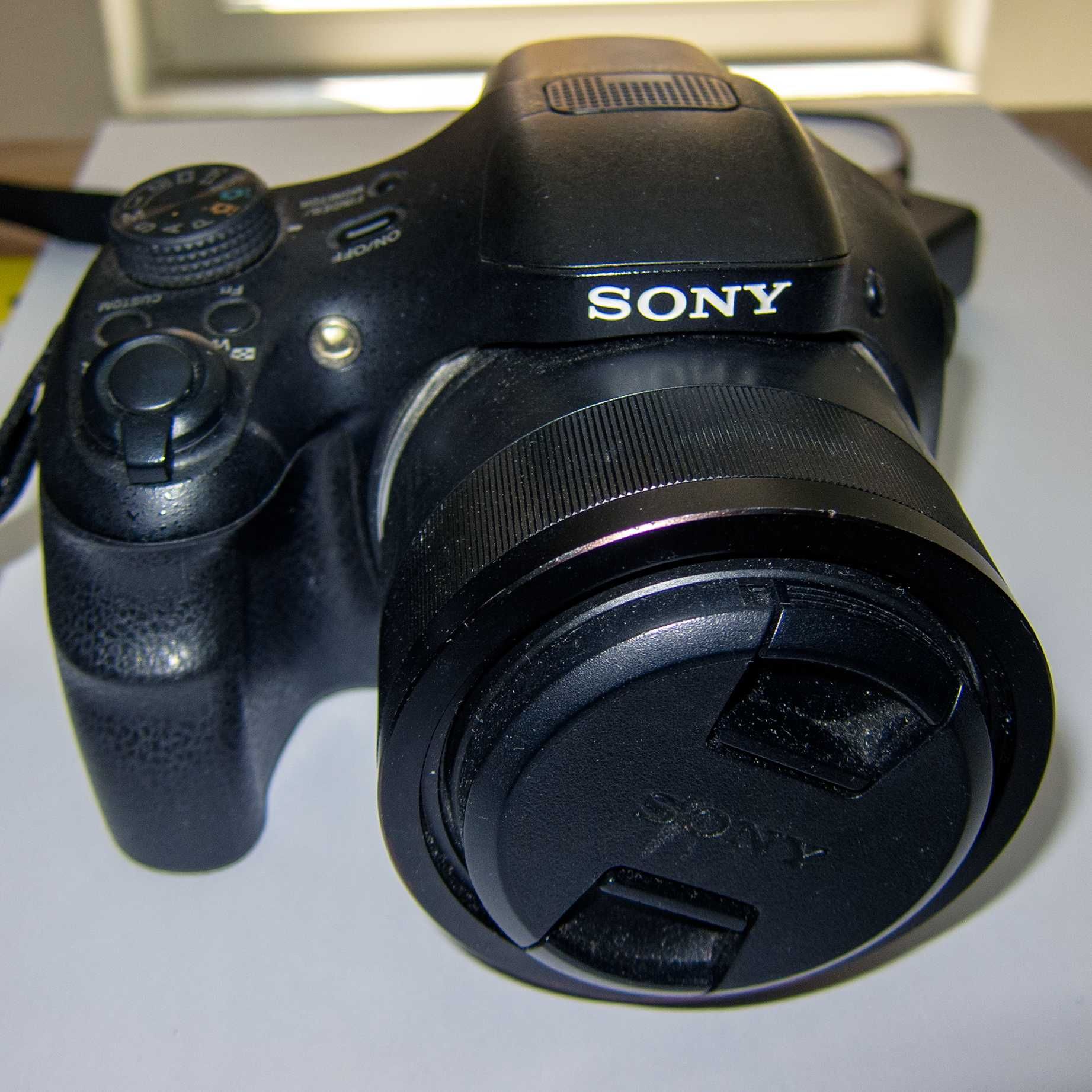 Sony Cyber-shot DSC-HX350 20.4 MP Carl Zeiss Vario Sonnar T* 24-1200mm
