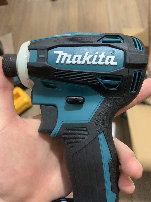 Оригинальный Шуруповерт MAKITA XDT19