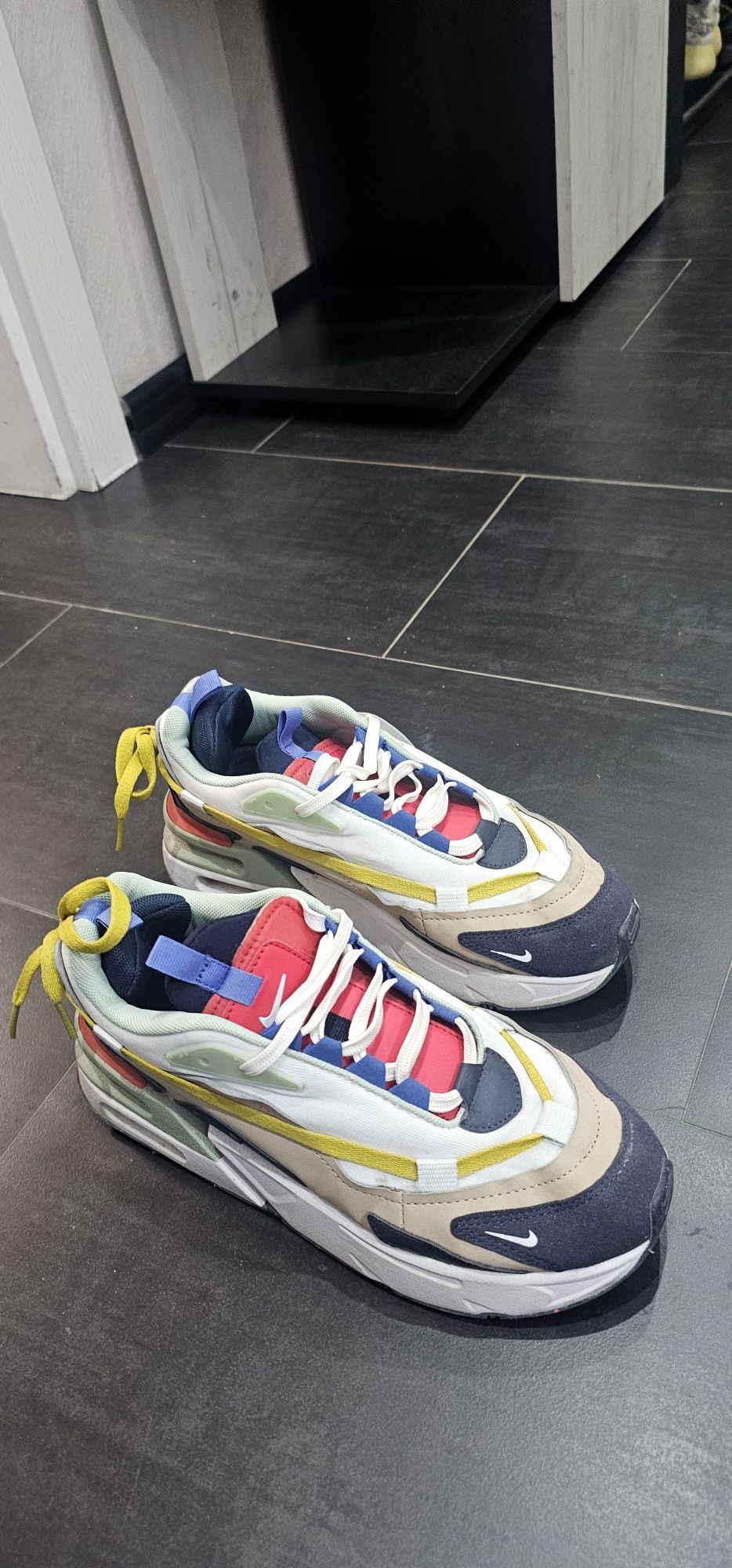Маратонки nike женски