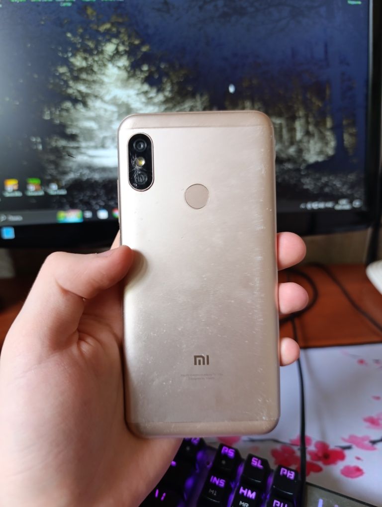 Продаю Redmi 6 Pro 4/32 полностью рабочий на запчасти