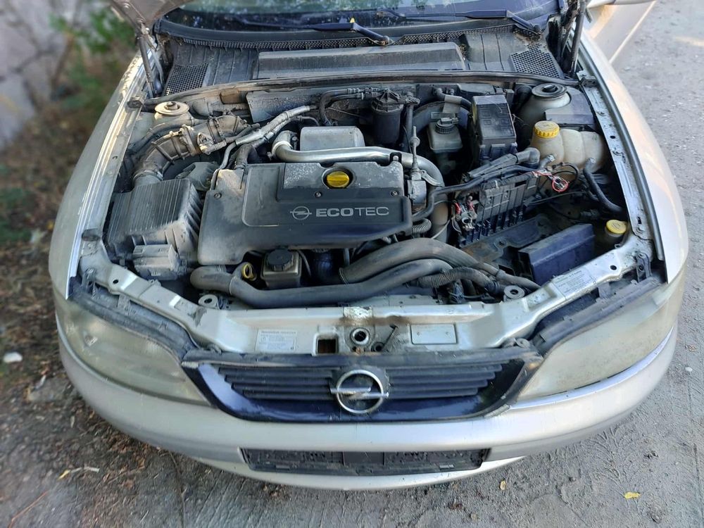 Opel Vectra 1.6 16V на части