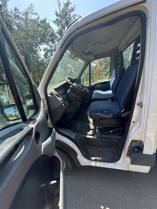 Vand Iveco daily  an 2013-2.3D rate fixe doar cu buletinul tbi bank