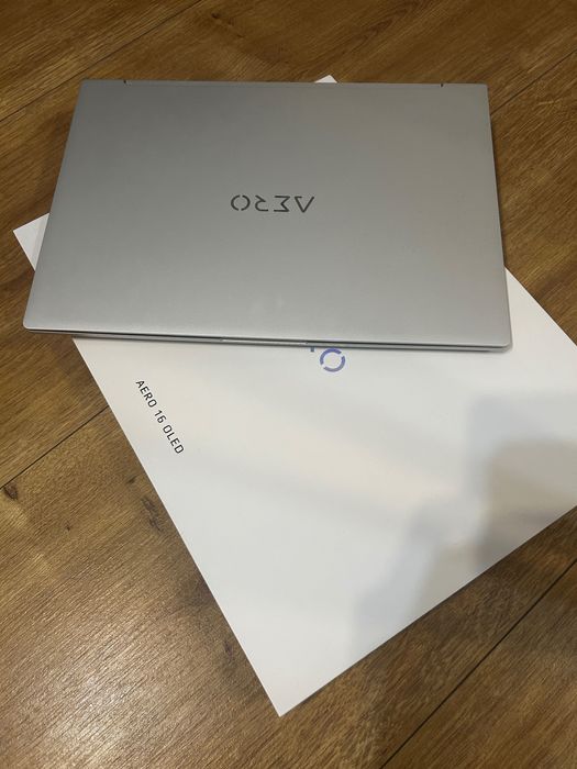 Laptop GIGABYTE Gaming AERO 16 - NVIDIA GeForce RTX 4070 8GB